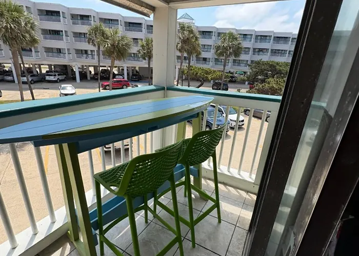 Seawall Breeze Condo In Galveston